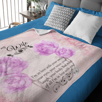 To My Wife Fleece Blanket, I'm In Love With Your Smile - Giftagic